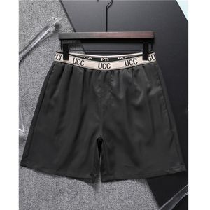 Designer-Herrenshorts in Schwarz und Weiß im europäischen und amerikanischen Luxusstil mit Nähten aus reiner, faltenfreier, atmungsaktiver 226c-Baumwolle