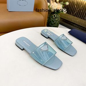 5A Casual Shoes Flip Beach Flops for Women Black Transparent and Leather Male Slippers Flats Ladies Designer Flat Slides Lady Sandaler Mules Home Casual Party