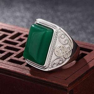 Ethnic Emerald Kamień Pierścień Natural Green Jade Silver 925 Pierścienie dla mężczyzn Wedding Party Retro Vintage Fine Jewelry Gifts273e