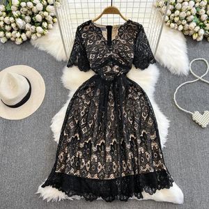 Sukienki imprezowe Młody gee Summer Slim Lase Crochet Floral Black Dress Women Chicka V-Neck Puszysty White White Vestidos de Mujer