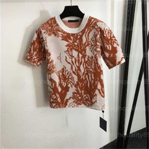 여성 탑 Tshirts 디자이너 티셔츠 패션 플로럴 패턴 인쇄 짧은 슬리브 둥근 목 니트 탑 여름 Tshirt 디자이너 옷 여자 티셔츠