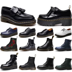 Botlar Dr Martins Boots Doc Martin Tasarımcı Boot Martens Erkek Kadın Lüks Spor Keyifler Üçlü Black Beyaz Moda Klasik Ayak Bileği Kısa Köpek Kış Kar Açık Sıcak