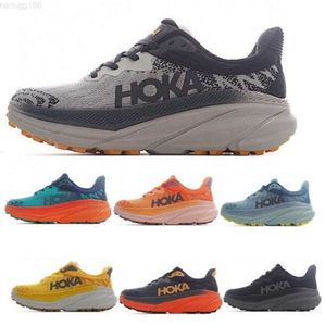 Hoka Challenger Atr 7 Running Shoes Men Womens Hokas Clifton 9 White One Women Designer Sneakers Trail Castlerock vandringssko Athletic Mens Sports Trainers 958ESS