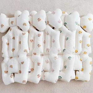 Matstolar platser koreansk baby barnvagn säte kudde foder barn matsstol kudde tecknad tryckt bomull med bomullsspädbarn barnvagn säte pad 231006