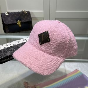 Designers Cashmere Baseball Caps Mens Women Casquette Winter Hat Peaked Cap 6Color Fashion Letter V Ball Cap Beanies