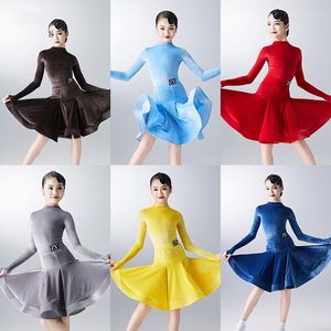 Palco desgaste meninas latina dança competição vestido multi-cores manga longa veludo desempenho traje de duas peças chacha dança roupas vdb7401