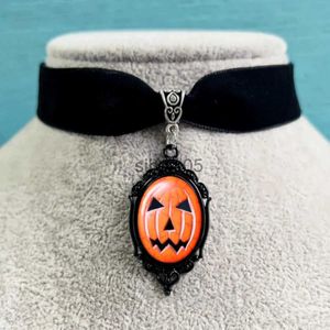 Hänge halsband gotiska pumpa komo choker för kvinnor man mode halloween häxa smycken tillbehör present pumpa charm svart sammet halsband x1009