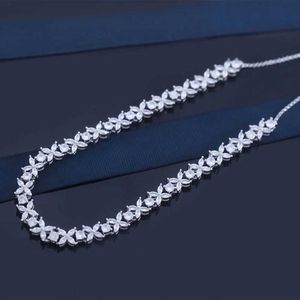 Tiff Necklace Designer luxury fashion jewelry s925 Sterling Silver Pedigree Round Diamond Crystal Flower Necklace Feminine Light Luxury Adjustable Collar Chain