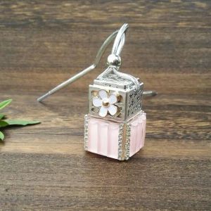 Classic 8ML Diamond Perfume Bottle Car Cube Empty Glass Bottles Car Hanging Perfume Rearview Ornament Pendant With Flower Packing Bottles