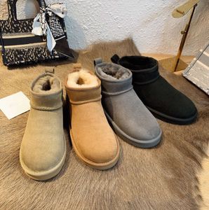 Women Classic Platform Bot LL Ultra Boots Slides Slipper Matte Fur Zamest Sheepskin Comfort Winter Designer Kid Botki Mini buty Uggsity Kapcieczki 665ess 665ess