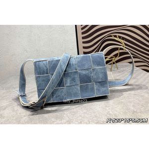 Bolsas jeans tecidas Botteega Bag Venetas Designer Pequeno 2023 Bvbag Cassete Lady Jodie Bolsa Checkerboard Tote Mesma primavera / verão Denims Series Cloud Handbag Kb9s