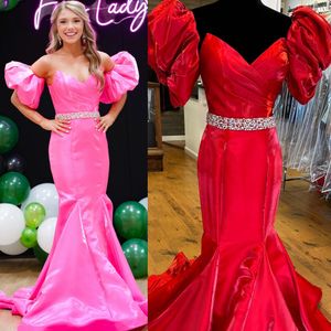 Formelles Abendkleid aus schimmerndem Satin, 2k24, Puffärmel, Meerjungfrau, für Damen, Festzug, Abschlussball, Cocktailparty, Saudi-Arabien, roter Teppich, Laufsteg, Drama, schwarze Krawatte, Kristall, heißes Rosarot