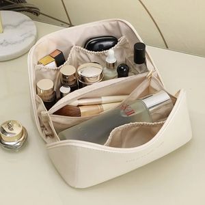 Cosmetic Bags Large Cosmetic Bag for Women Pu Leather Make Up Pouch Portable Washbag Travel Toiletries Organizer Storage Luxury Brand Hangbag 231009