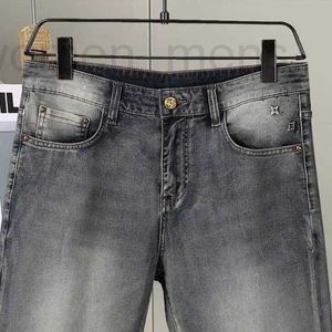 Jeans da uomo firmati Pantaloncini di jeans estivi da uomo per uomo Pantaloni con zip blu neri Bottoni in metallo logo tridimensionale stampato Pantaloni firmati G7KC