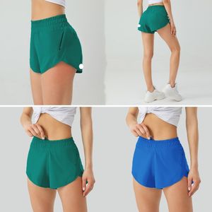 LU-2037 Shorts esportivos femininos para ioga com bolsos forrados de cintura alta Shorts para mulheres Calças curtas femininas para corrida com elástico de 2,5 polegadas com costura interna