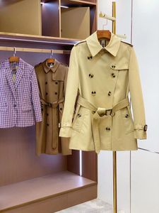 The 2023, the new Kensington, the five-button, the new lady, the double-breasted, the short trench coat, the high-end lapel belt