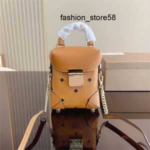 5A Luxury Bag Bags Evening Softberlin Collection Crossbody Bag Fries Chain Bag Cognac M Family Mini Crossbody Leather Trim 2023 Trendy Women's Handbag