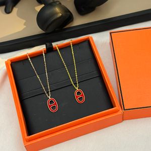 Moda luksusowa biżuteria biżuteria złota bransoletka prosta i wszechstronna czerwona szkliwa świnia nos Ekwidycyjny urok designer elegancki wspaniały wisiorek Rose Gold