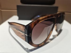 5a óculos TF FT1044 TF Óculos de sol Bronson Eyewear Designer de designers de designers para homens Mulheres 100% UVA/UVB com copos Bag Box Fendave FT5401 787