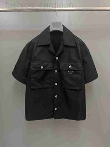 Camicie casual da uomo firmate 2023 Camicia cargo nera da uomo estiva eleganti cuciture tascabili versione ampia europea di camicie a maniche corte di lusso VOFH
