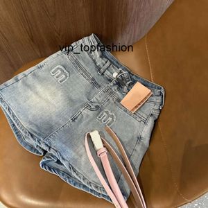 2024 Designer-Marken-Jeans, Designer-Damenbekleidung, amerikanische Sweetheart-Denim-Shorts, modische Minirock-Hose mit bestickten Buchstaben