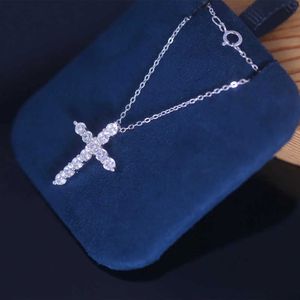 Tiff halsbandsdesigner smycken lyxmode smycken 925 sterling silver liten tvärhänge för kvinnors designtillbehör julklapp