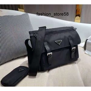 5A Luxury Bag Bags Laptop 2021 Fashion Trend All-Match Bag Top Designer Classic Nylon Material Unisex Style