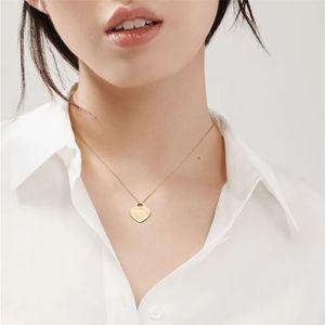 2023 Luxury Brand Designer Necklaces Womens Double Heart Thick Pendant Necklace Designer Jewelry Gold/Silver/Rose Necklace Wedding Party Christmas Gift