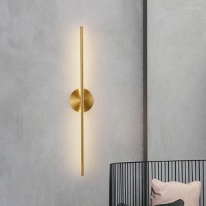 Lampa ścienna nowoczesne proste salon sypialnia sypialnia miedziana miedziana lampy kinkietowe w dół w tle naprzeciwko świetlistych czarnych świateł LED