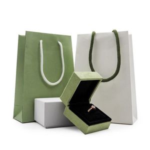 Bolsas de jóias sacos marca simples agradável jóias pulseira caixa conjunto camurça cor verde caso quatro folhas trevo colar embalagem pape255o