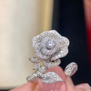 Anéis de banda moda 925 anel de flor de prata elegante bling branco aaa zircão pedra casamento dedo senhoras festa 231009