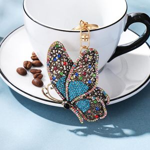 Anahtarlıklar Rhinestone Hollow Out Butterfly Anahtar Zincirleri Renkli Hassas Geometrik Araba Çantası Aksesuarları Yüzük