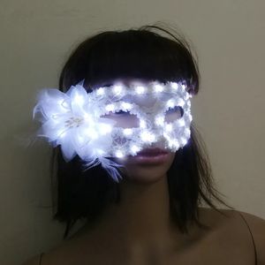 Parti Maskeleri Kadın Lady Up Led Mask Maskeli Yapı Karnaval Venedik Top Maskeleri Yanıp Sönen Parti Düğün Cadılar Bayramı Christm 231009