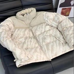 18FW Leopard Down Mountain Range Jacket Huven NUptse Jacket Lövlöv lämnar ut NUPTSE Rockar Par Coat Winter Ytterkläder Fash250L