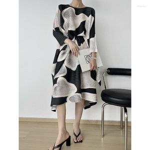 Vestidos de trabalho miyake retro nuvem impressão em torno do pescoço longo topo solto plus size saia define designer coreano moda feminina conjunto de duas peças