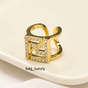 fashion luxury Designer Band Rings Luxury Wedding Ring Silver Letter Band Rings for Mens Womens Fashion Designer Brand Letters Turquoise Crystal Metal Ring Opening