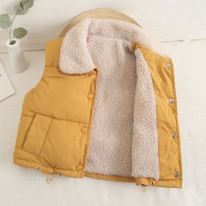 女の子のためのウエストコートキッズベストジャケットアウターウェアの冬の厚いベルベットボーイジャケットの年衣装温かいコート赤ちゃん子供フード付きベスト231009