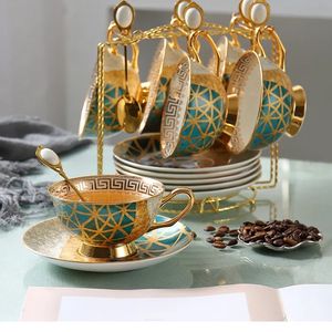영국 스타일의 커피 컵 세트 뼈 차이나 고급 선물 창의력 티컵과 커피 컵 접시 세트 아름다운 세라믹 컵