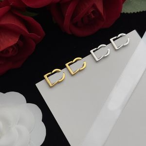Mens Stud Earrings Designer Jewelry Fashion 925 Silverörhänge för Lady Women Party Gold Small Studs Hoops Bröllopsengagemang för brud