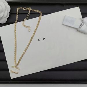 Canale 18K CANALE PERLA PLATED PARLA A PENDANT AMORE PENDANTI NACCOLA NERA CACCOLA DEGLI CACCOLA DESIGNO DESIQUE 925 Gioielli d'argento di alta qualità NUOVO