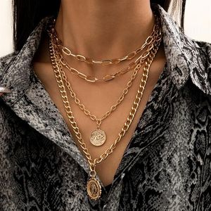 Chokers Lacteo Vintage Carved Coin jungfru Mary Statue Pendant Necklace For Women 2021 Fashion Trendy Multi Layered Metal Chain257r