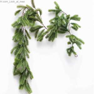 Andra evenemangsfestleveranser Artificial Christmas Garland Ivy Vine Seasonal Pine Needles Cypress Garland Greenery Plant för Xmas Home Halloween Winter Decor Q231010