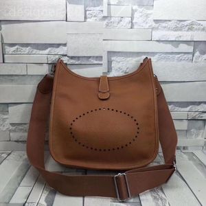 Crossbody Designer Bag luksurys torebek designerka hang w Hang w Hang Bagach Nowa luksusowa torba Torba perforowana oryginalna skórzana pasmo torebka torebka mody Travel Travel