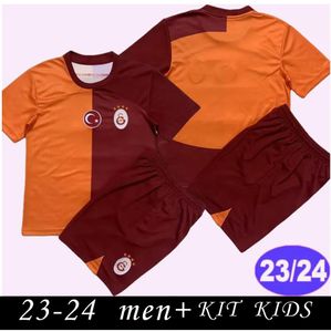 23 2024 Galatasaray Kids Kit Kit Soccer Jerseys Mertens Karatas Zaniolo Kaan Ayhan Boey Home Home Suit Sup Football Shirt Usiforms 66655