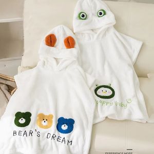 Towels Robes Children Hooded Bath Towel Cute Soft Coral Velvet Fleece Blanket Cartoon Animal Style born Bathrobe Quilt Washcloth 60x120cm 231010