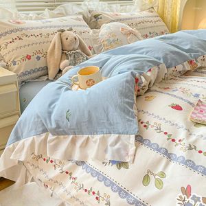 Set di biancheria da letto Set di quattro pezzi Tutto in cotone Stile pastorale minimalista Carino Copertina stampata Studente Lenzuolo in tre pezzi Conservazione del calore