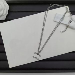 T GG 925 Sliver Pleated Pearl Love Wisiant Naszyjnik Czarny Naszyjnik Choker Women Boutique Designer Naszyjnik 925 Srebrna wysokiej jakości biżuteria Nowa