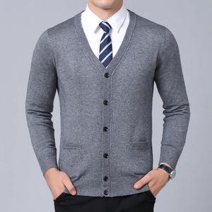 Suéter masculino moda marca suéter para homens cardigan casaco v pescoço slim fit jumpers malhas inverno estilo coreano casual roupas masculinas 231010