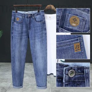 Herrenjeans-Designer 1. Hochelastische Jeans der Spitzenklasse für Herren-Livestreaming, schmale, gerade Passform, vielseitige Hose, Hong Kong Super F4OY B6A4