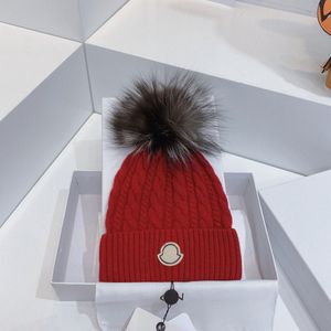 Berretto lavorato a maglia Designer Cappello di lana invernale Uomo e donna Grosso spesso caldo pom in pelliccia sintetica Twist tessitura Berretti Cappelli Cappello a cuffia femminile Berretti monclair